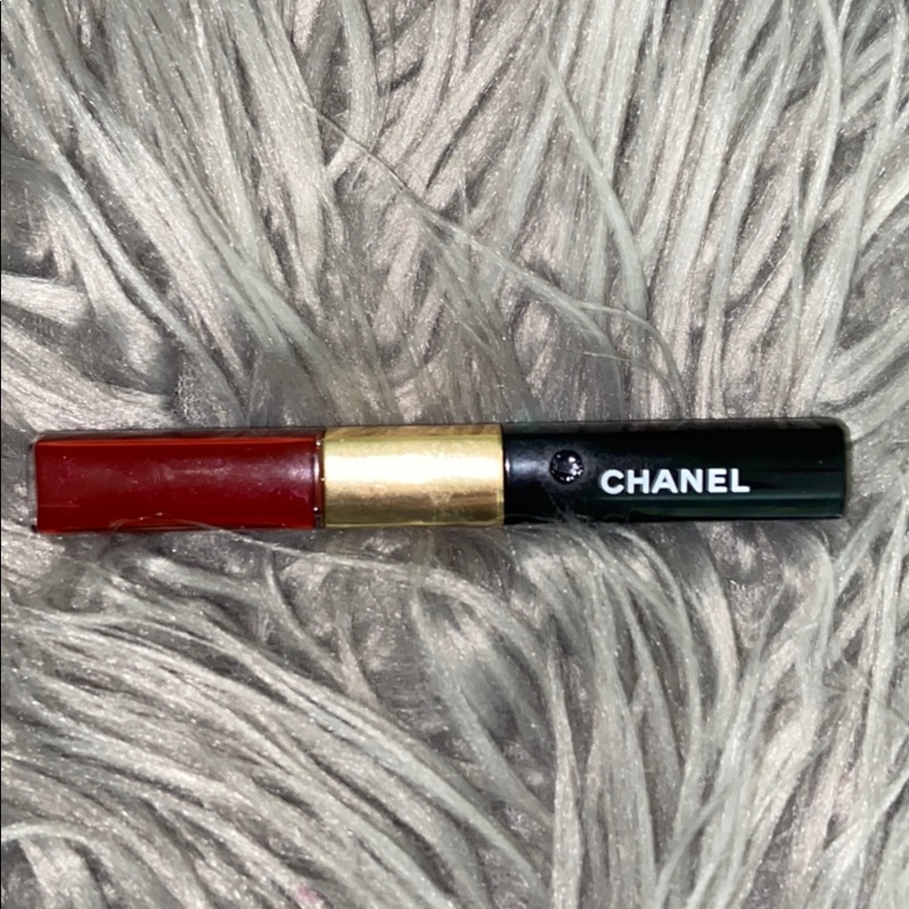 Chanel two and one lip gloss